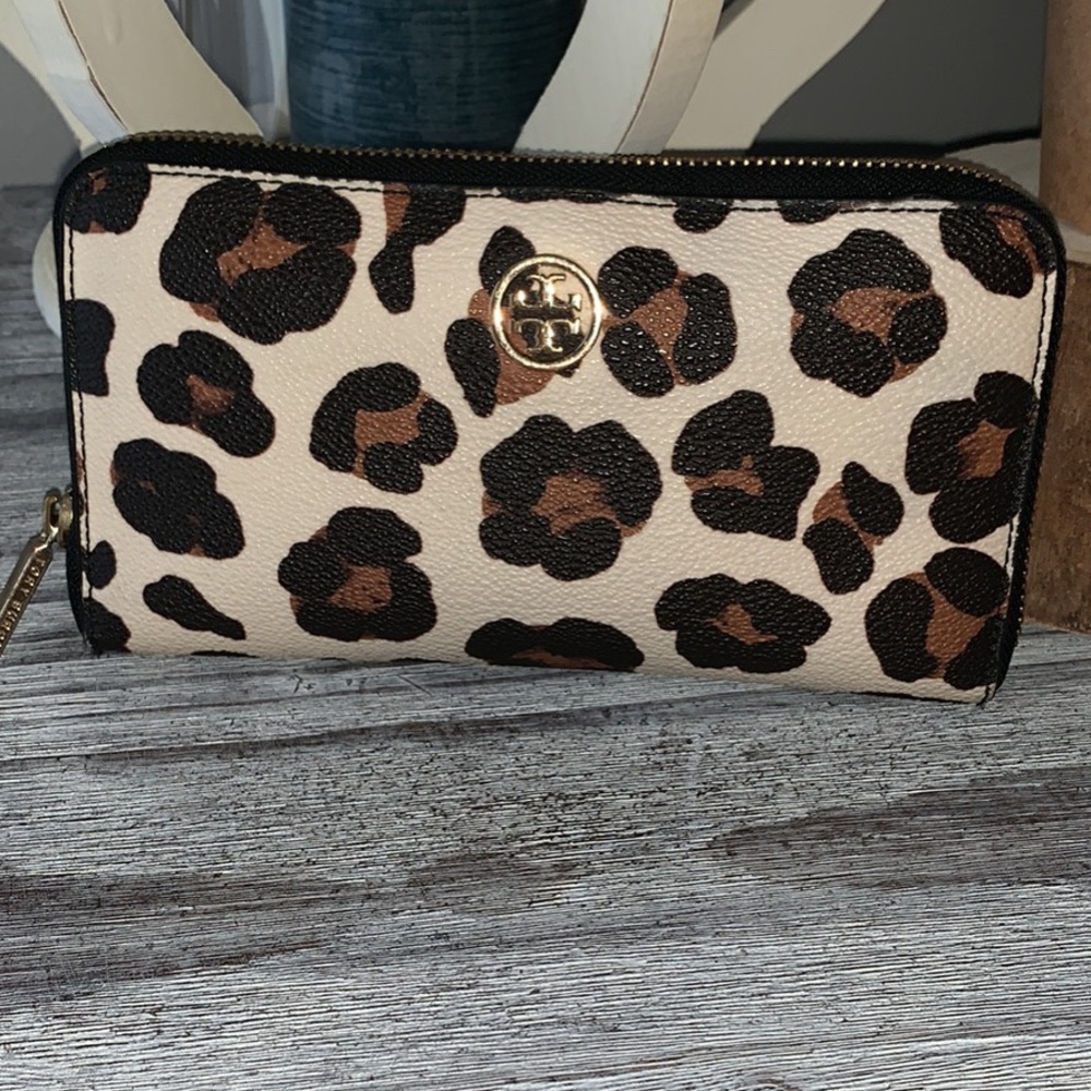 Tory Burch Wallet